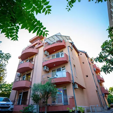 Apartament Ar Luxury *